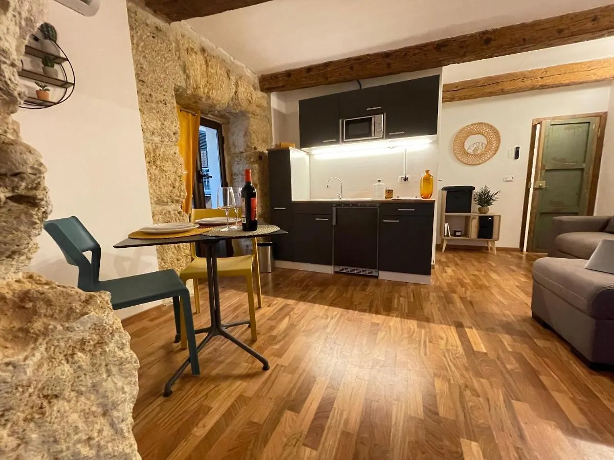 Holiday home Corrieri Little Apartment Palermo